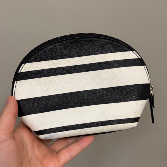 Small Kate Spade Bag - Picture 2 of 3